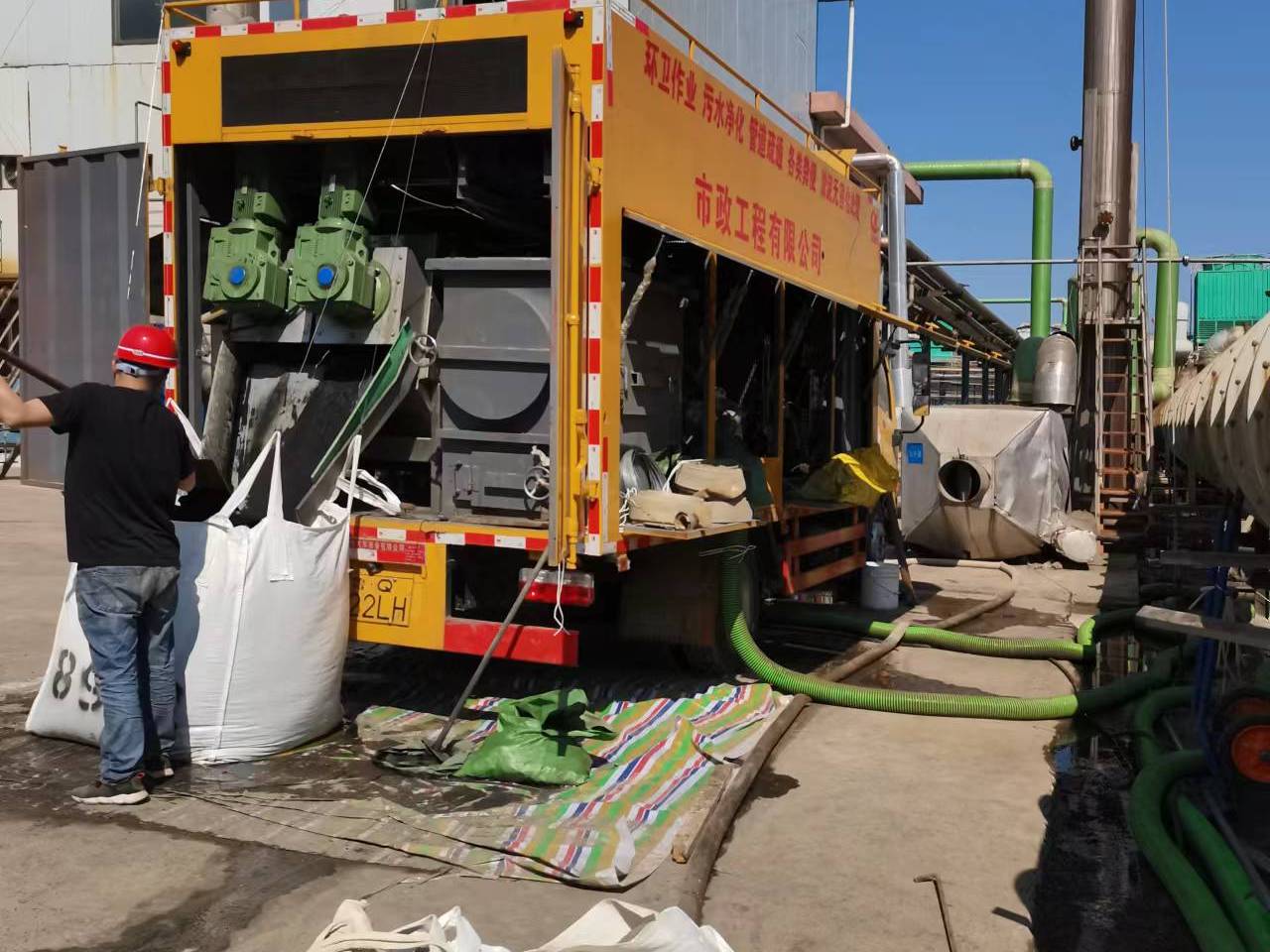 武城淤泥压干处理